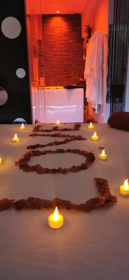 Spa Privatif Love Room, Le Hammam Et Bulles, Chez Nuits Chartraines Chartres Eksteriør billede