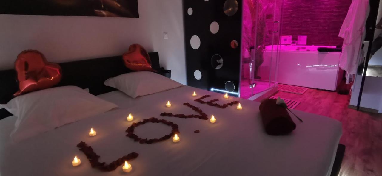 Spa Privatif Love Room, Le Hammam Et Bulles, Chez Nuits Chartraines Chartres Eksteriør billede